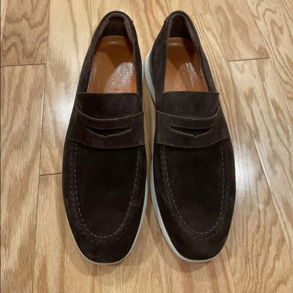 Men’s Wolf and Shepherd Crossover Loafer Size 13 Brown Suede